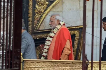 modi at pashupati